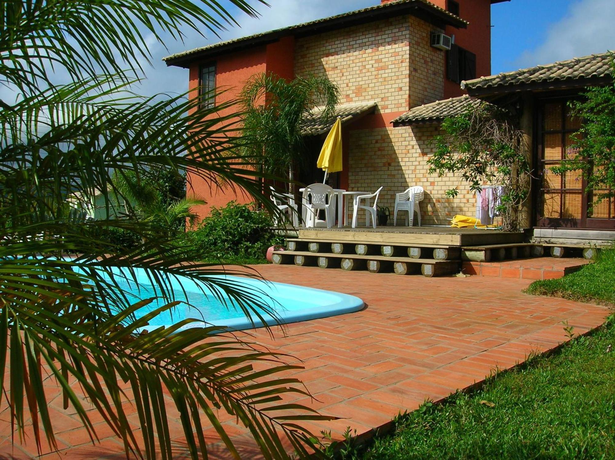 Estalagem Capitao Gancho Hotel Praia do Rosa Exterior foto